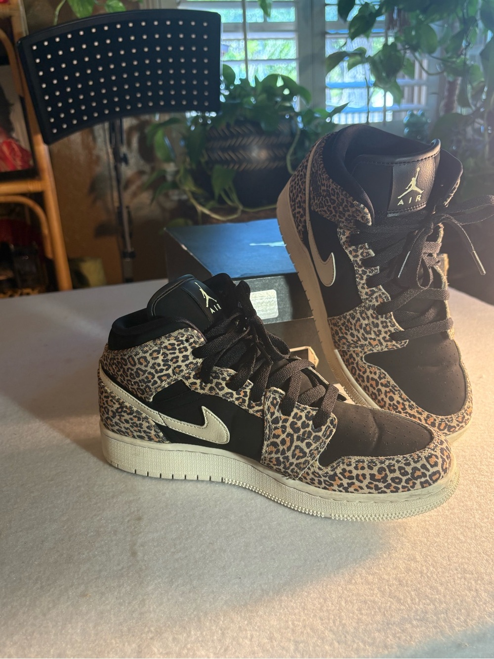 Nike Youth Leopard Print High-Top Sneakers - Black, Cream & Tan size 7Y